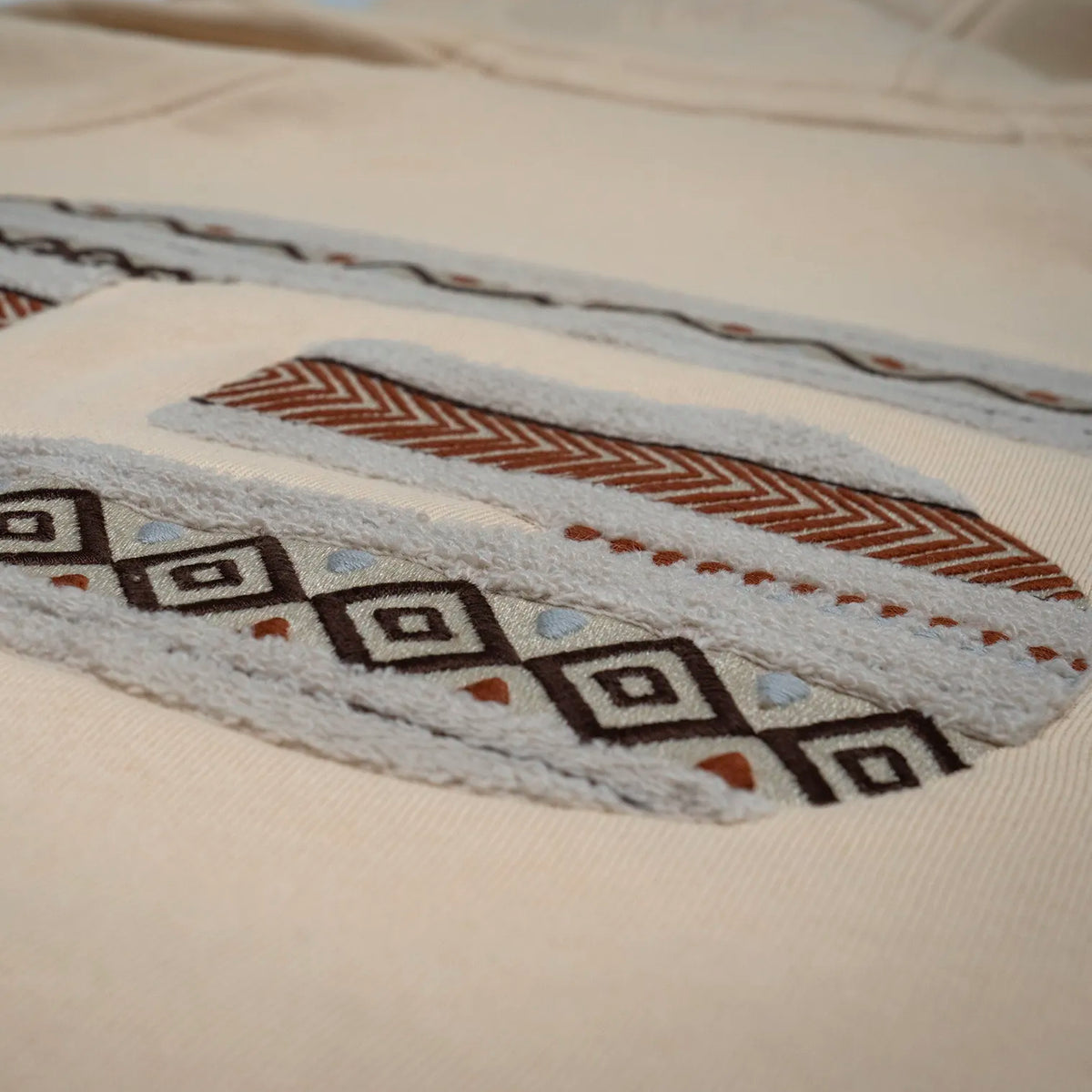 Sudadera de Calidad en Algodón Orgánico - Diseñada para el Aventurero Viajero