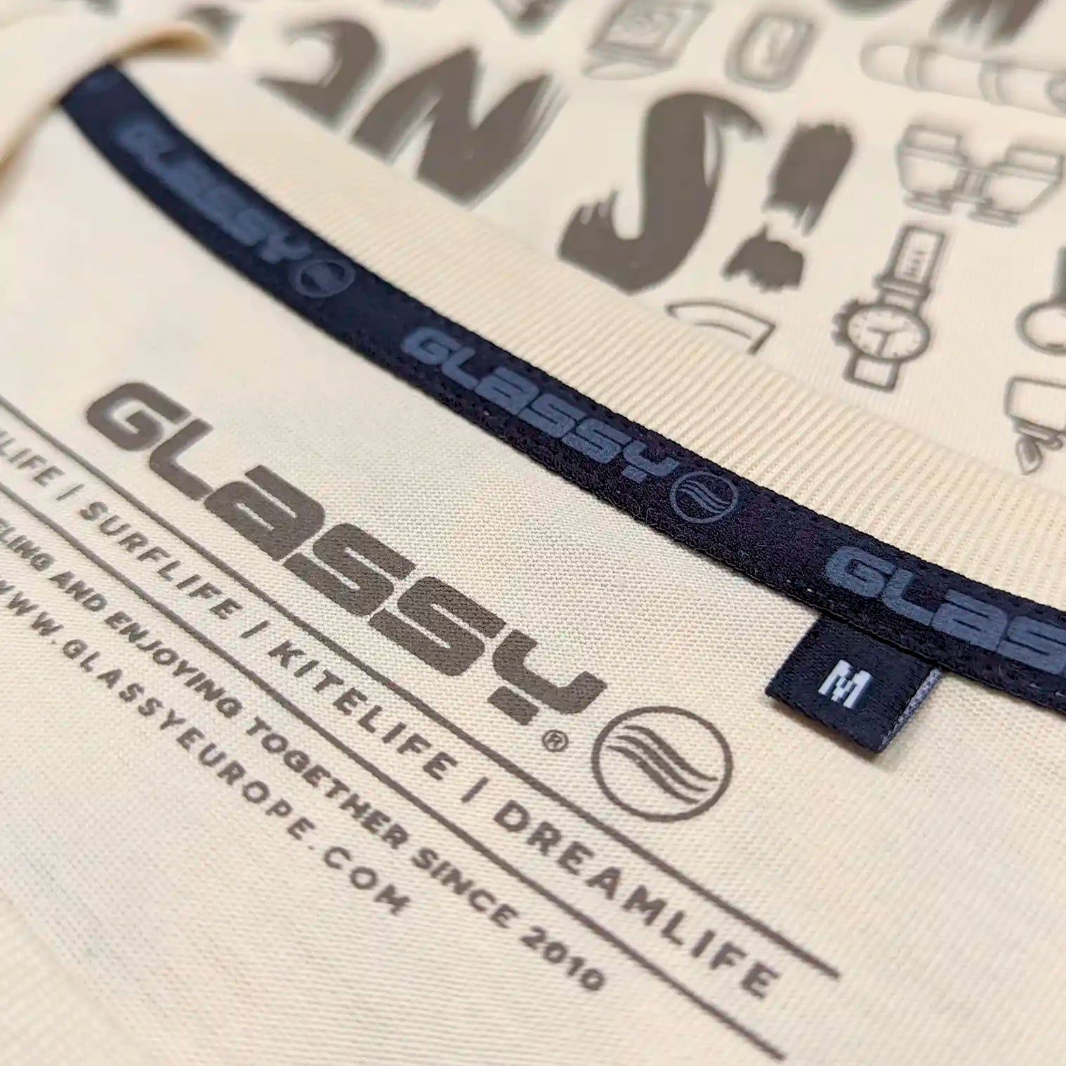 Camiseta-algodon-organico-essential-wood-detail2