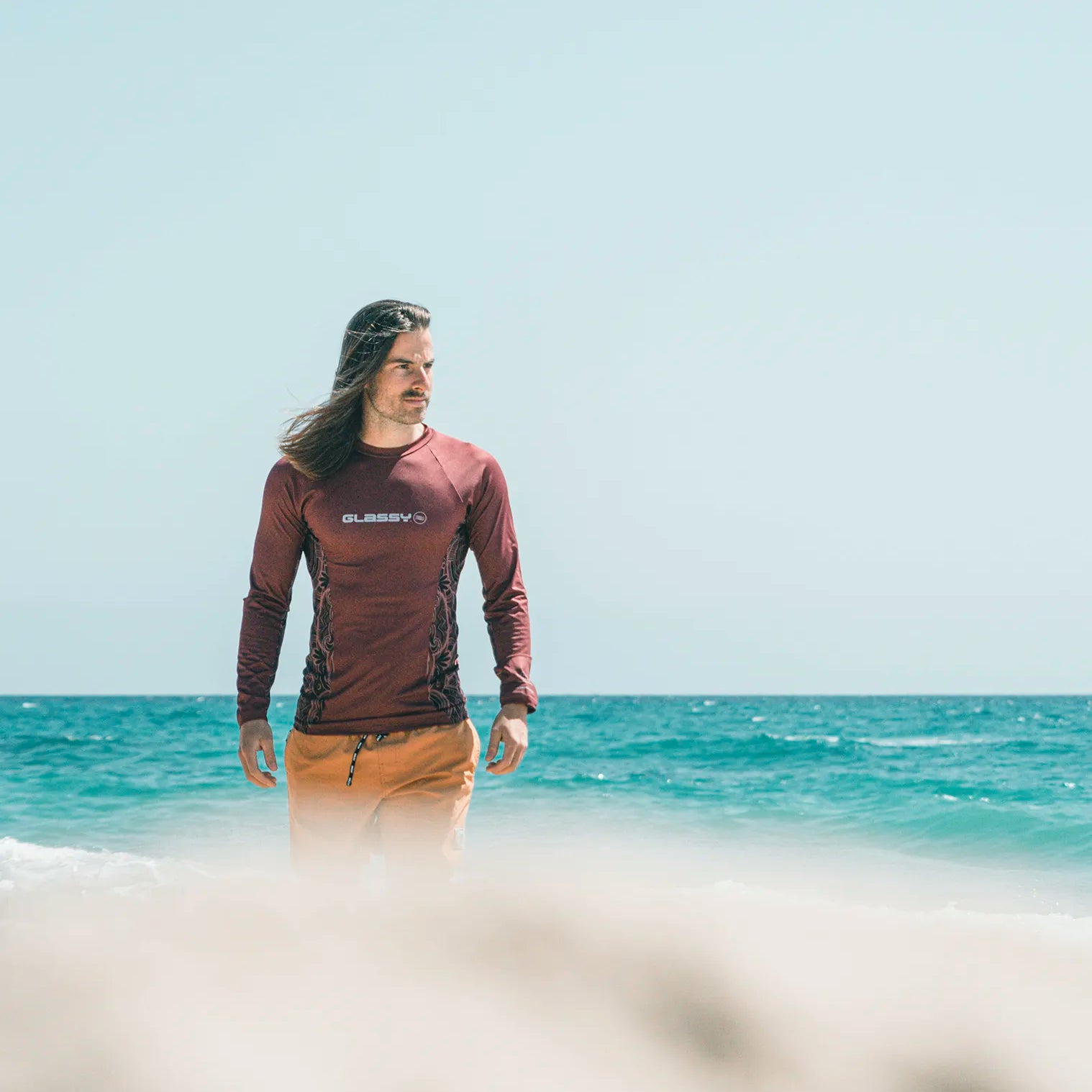 lycra con protección solar de color burdeos