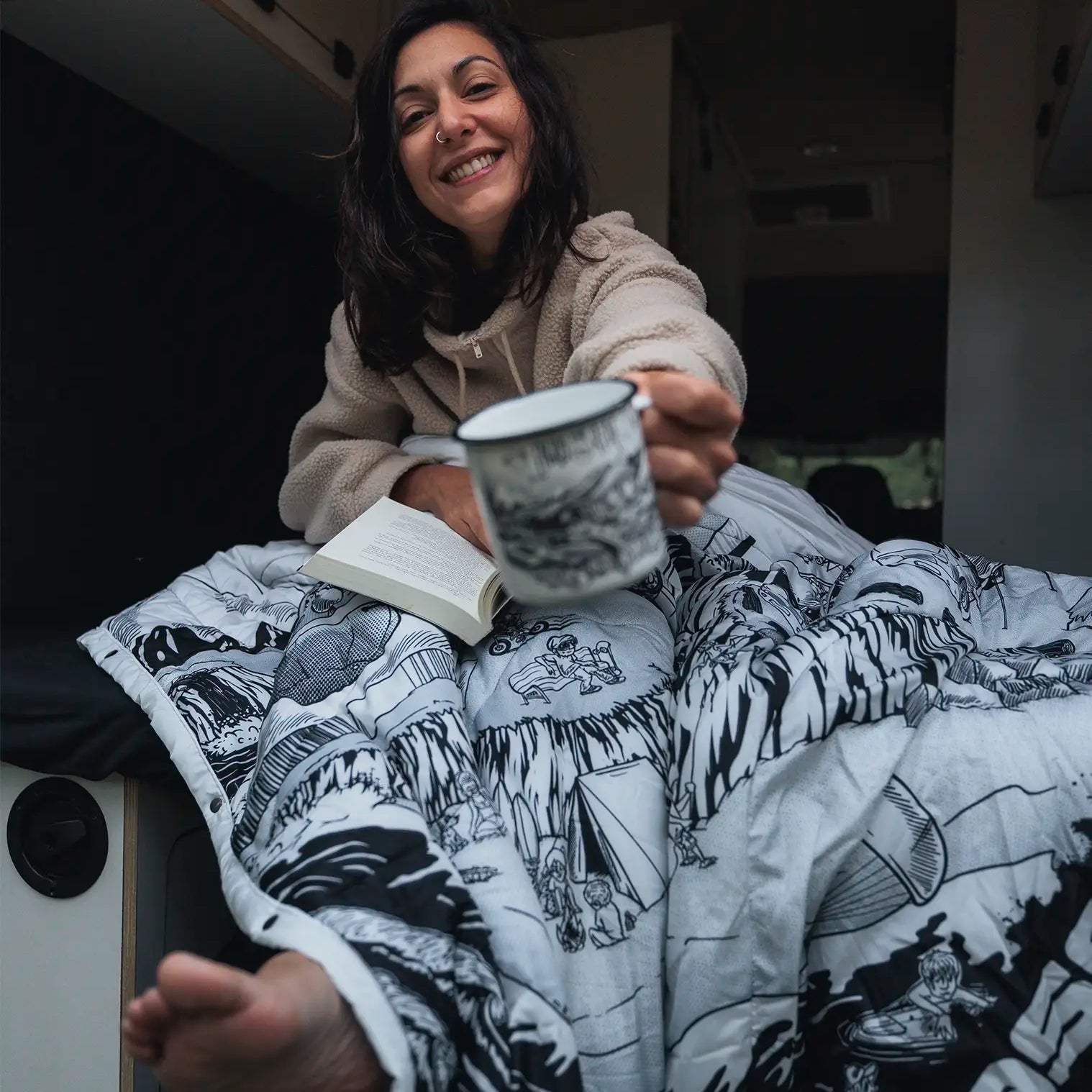 Manta_camper_Enjoy_cama_taza