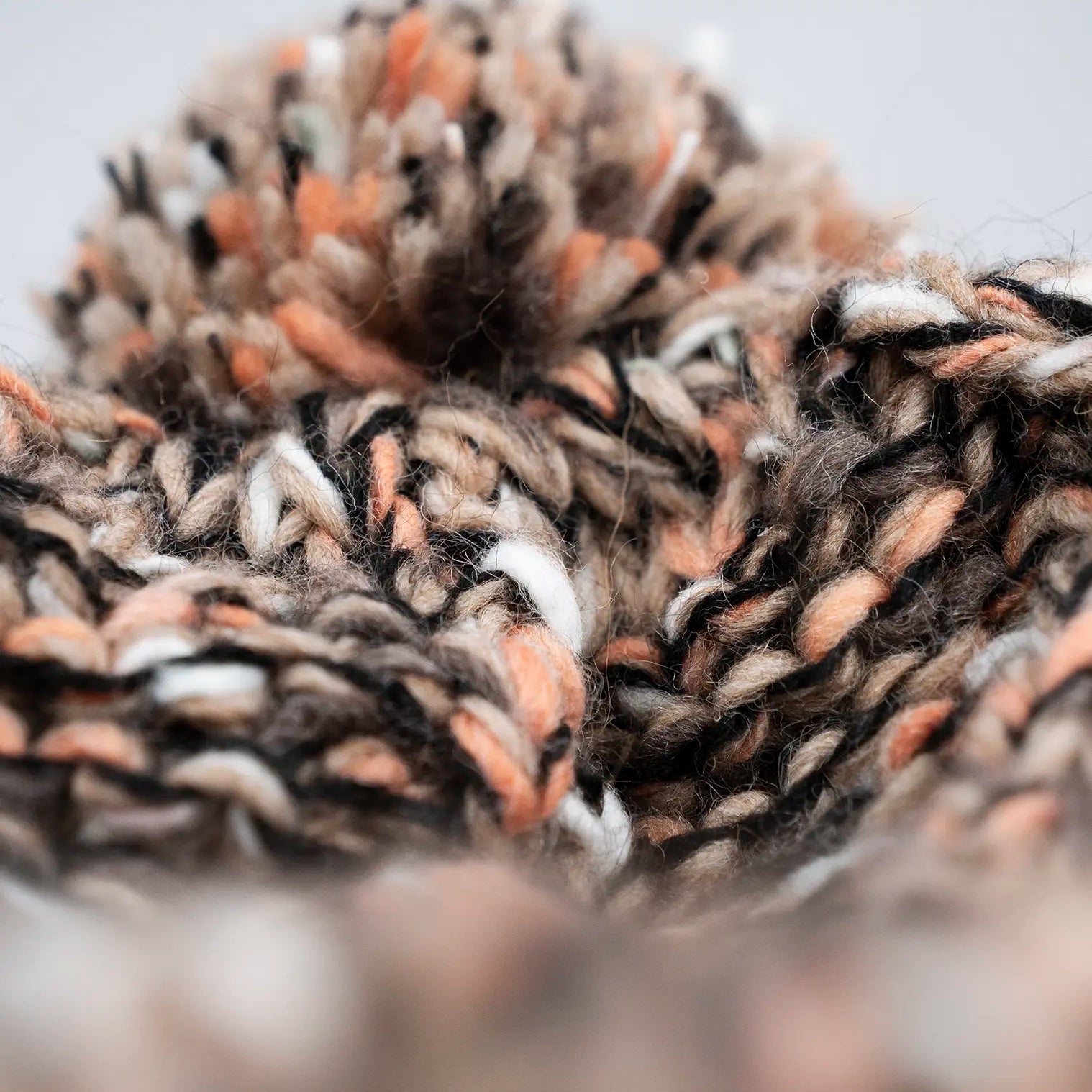 gorro_invierno_blend_naranja_macro
