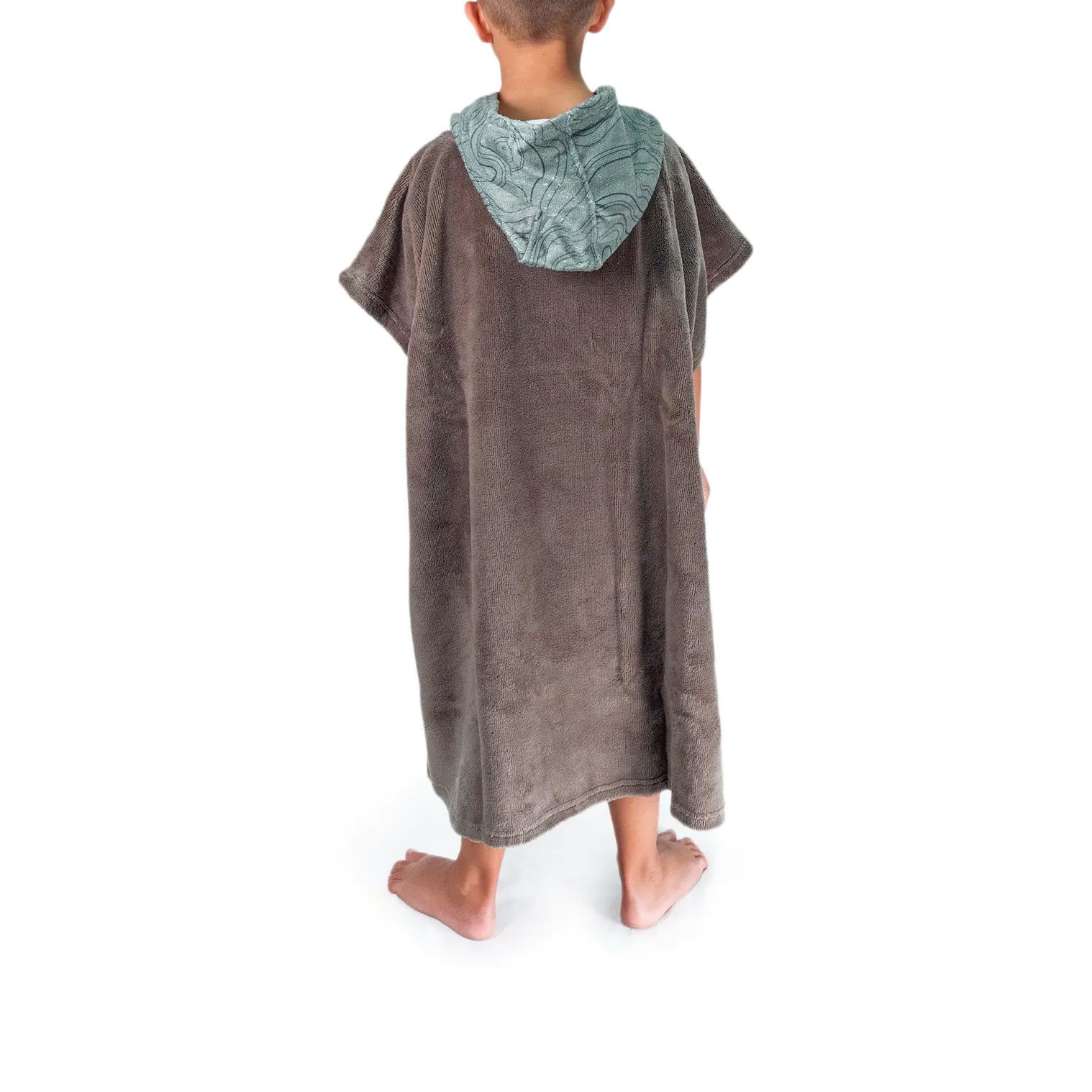 Poncho niño espalda marron y verde