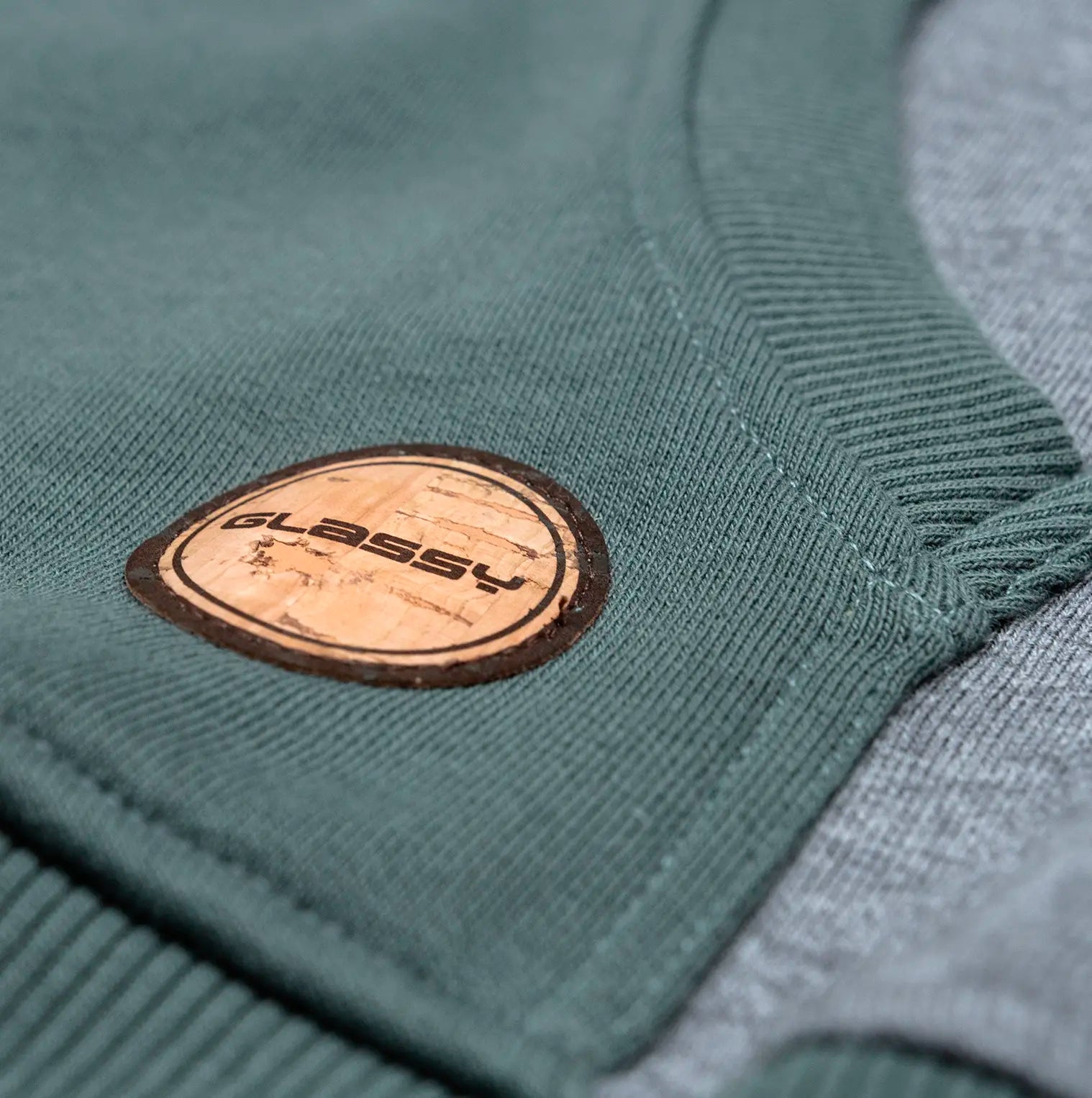 Sudadera_Sostenible_Glassy_Forest_Corcho