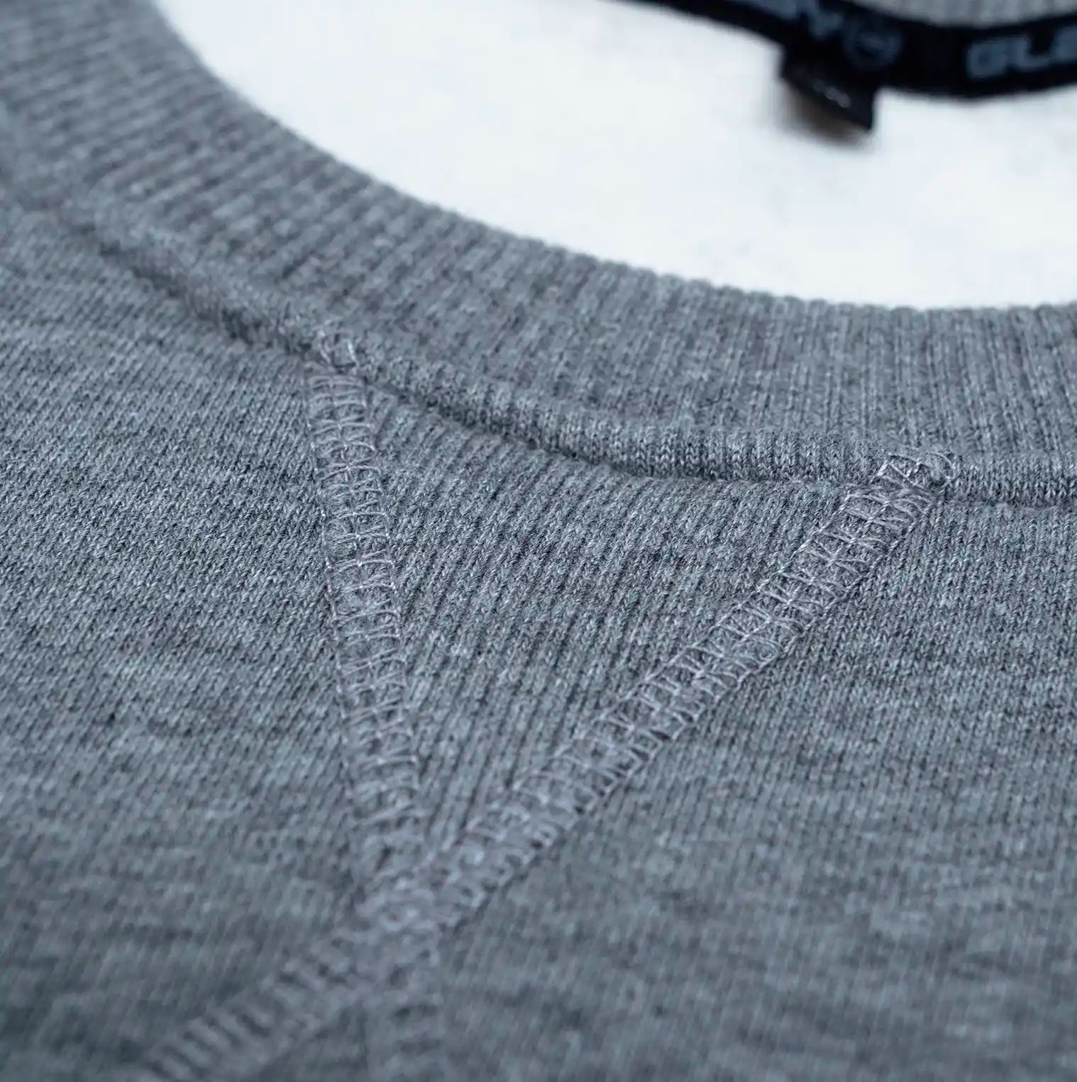 Sudadera_Vanlife_Glassy_Cuello