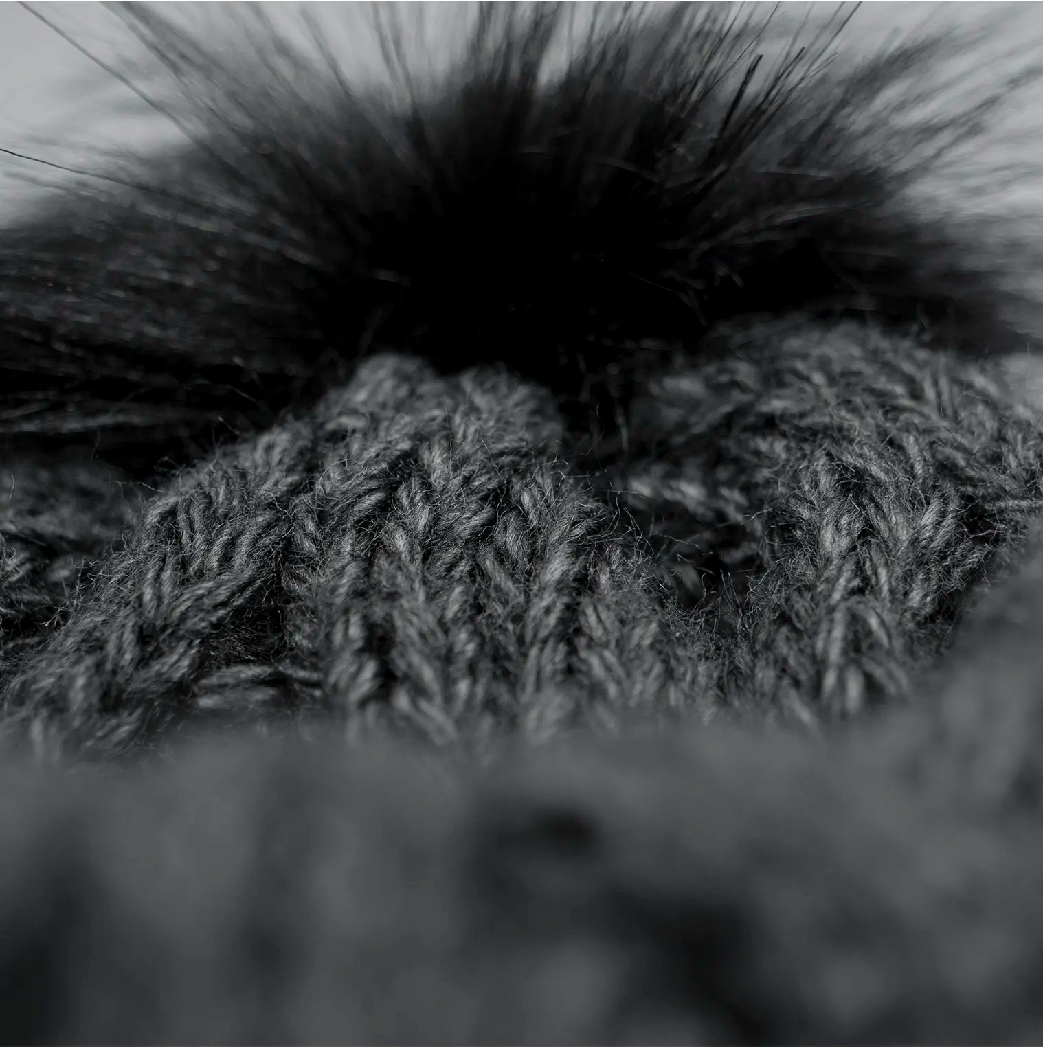 gorro_invierno_gris_macro