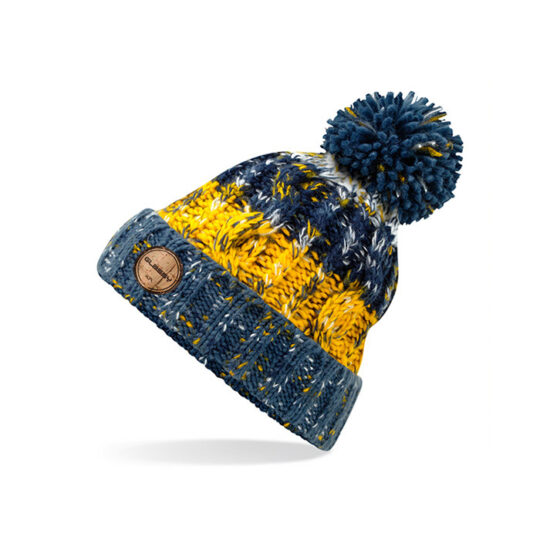 Discover warmth and protection with the Glassy winter hat.